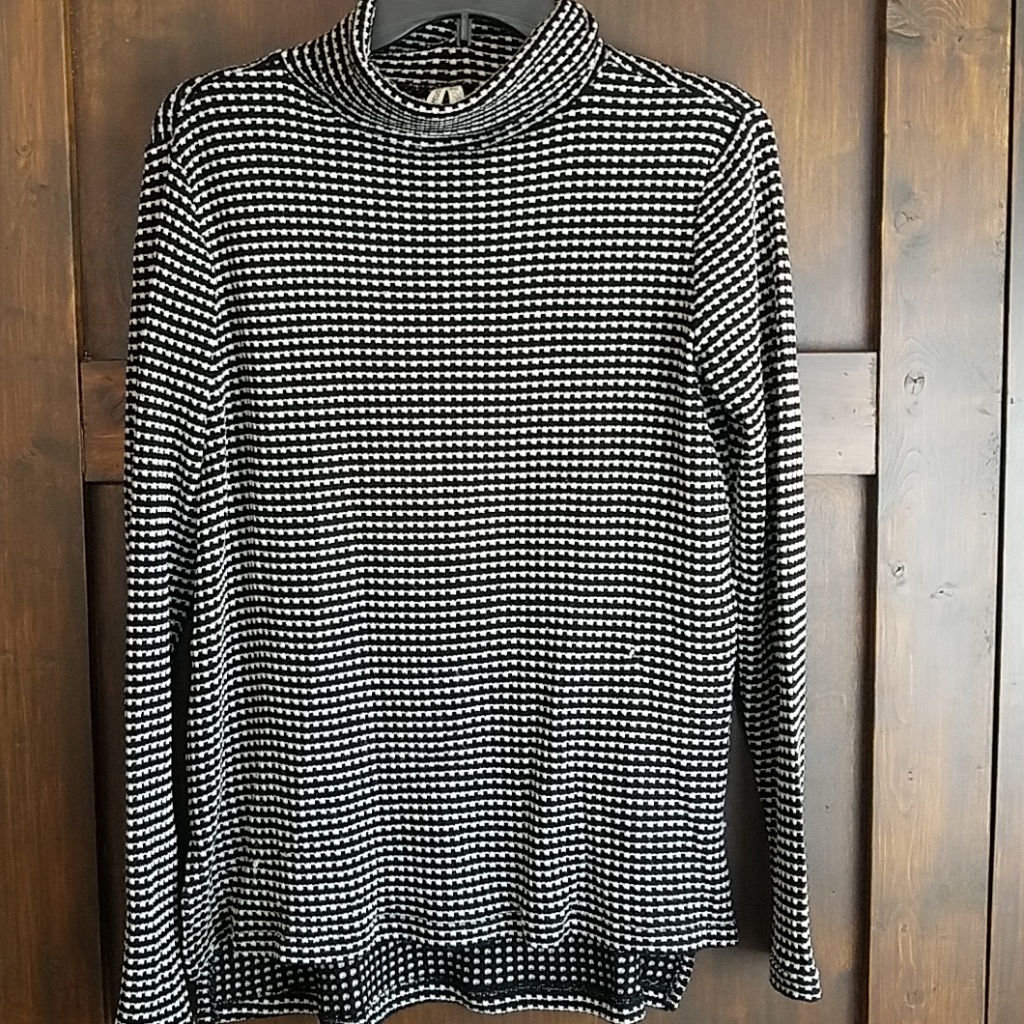 Patterned Turtleneck